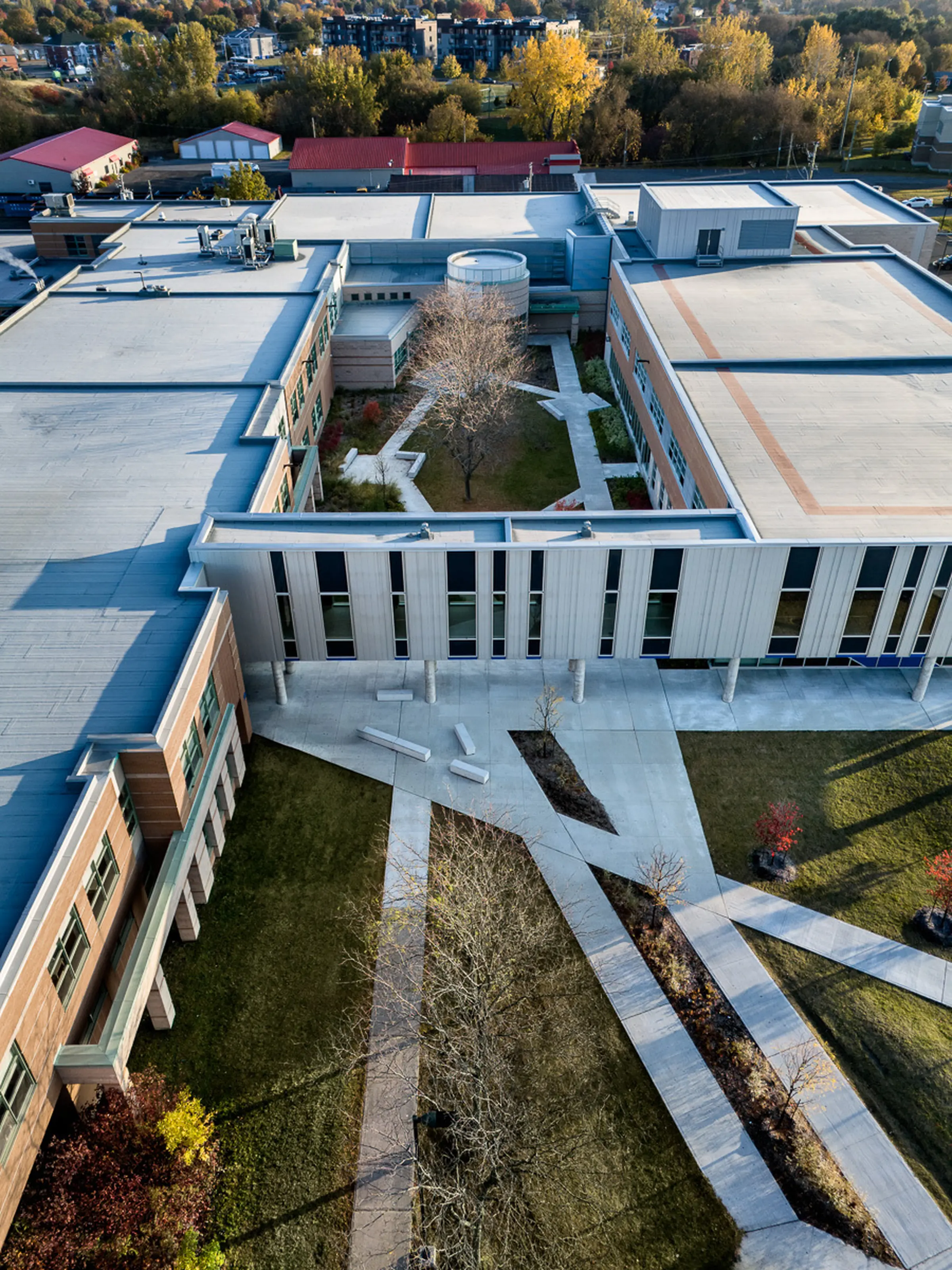 Vue aérienne de l'école le Carrefour