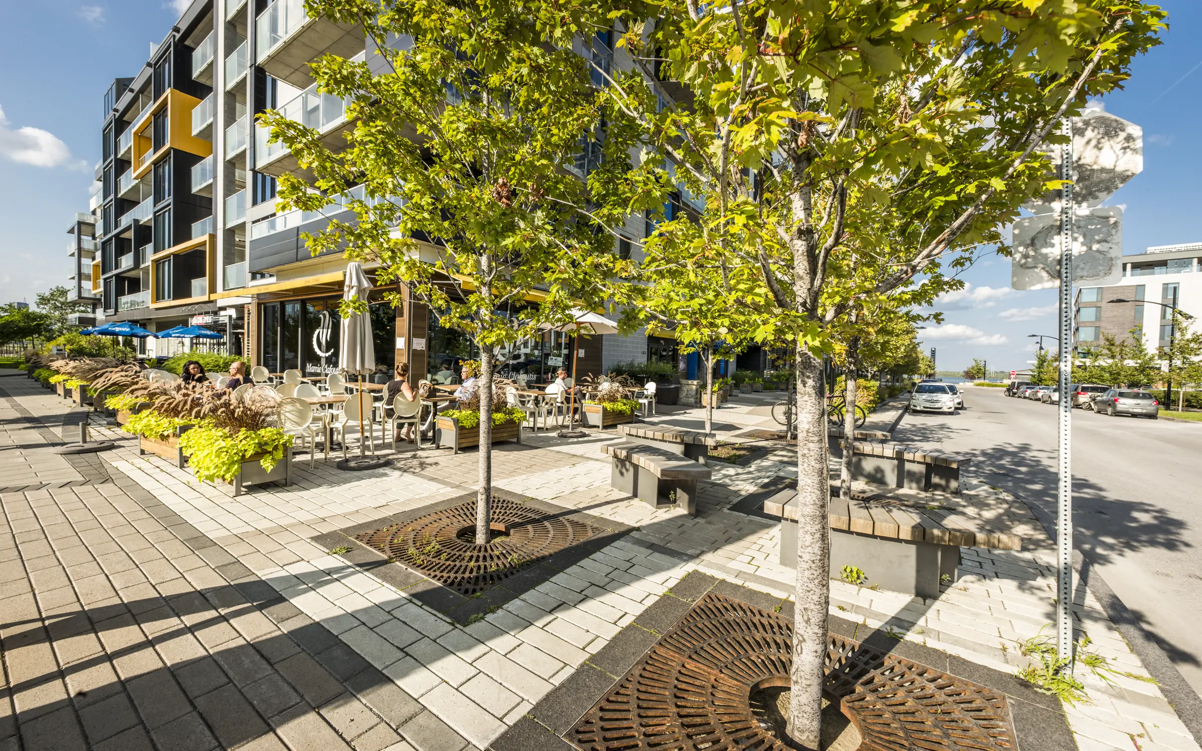 Restaurants along the commercial corridor