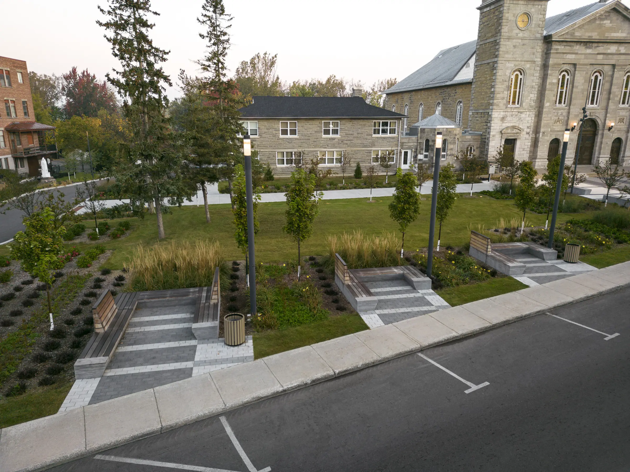 Outdoor landscaping design - Berge des Baigneurs project