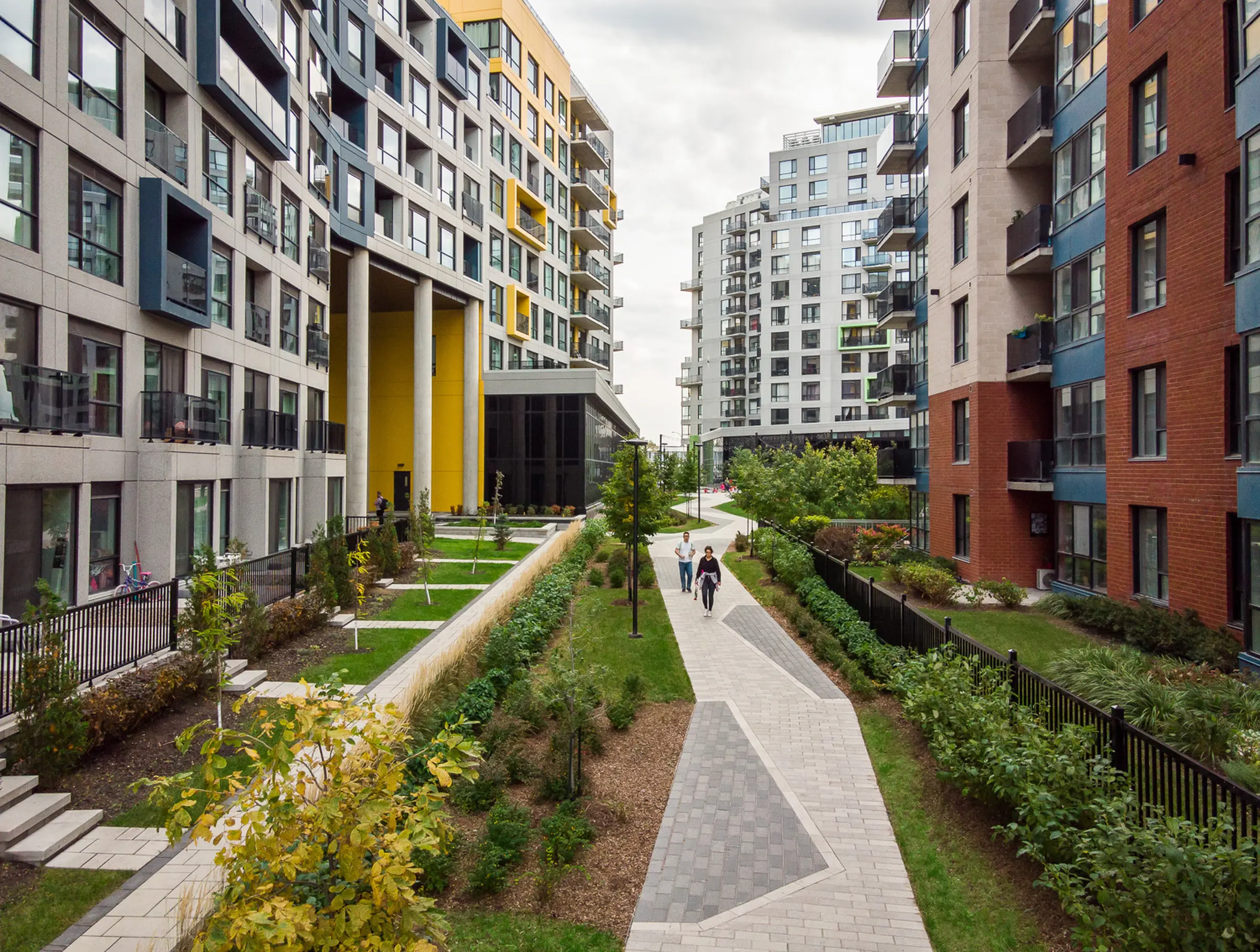 Passage Yolène-Jumelle au coeur d'un complexe immobilier