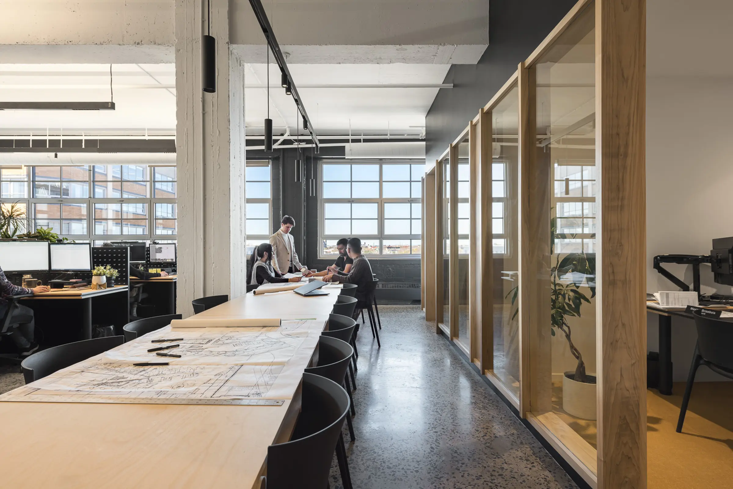 Communal table work space