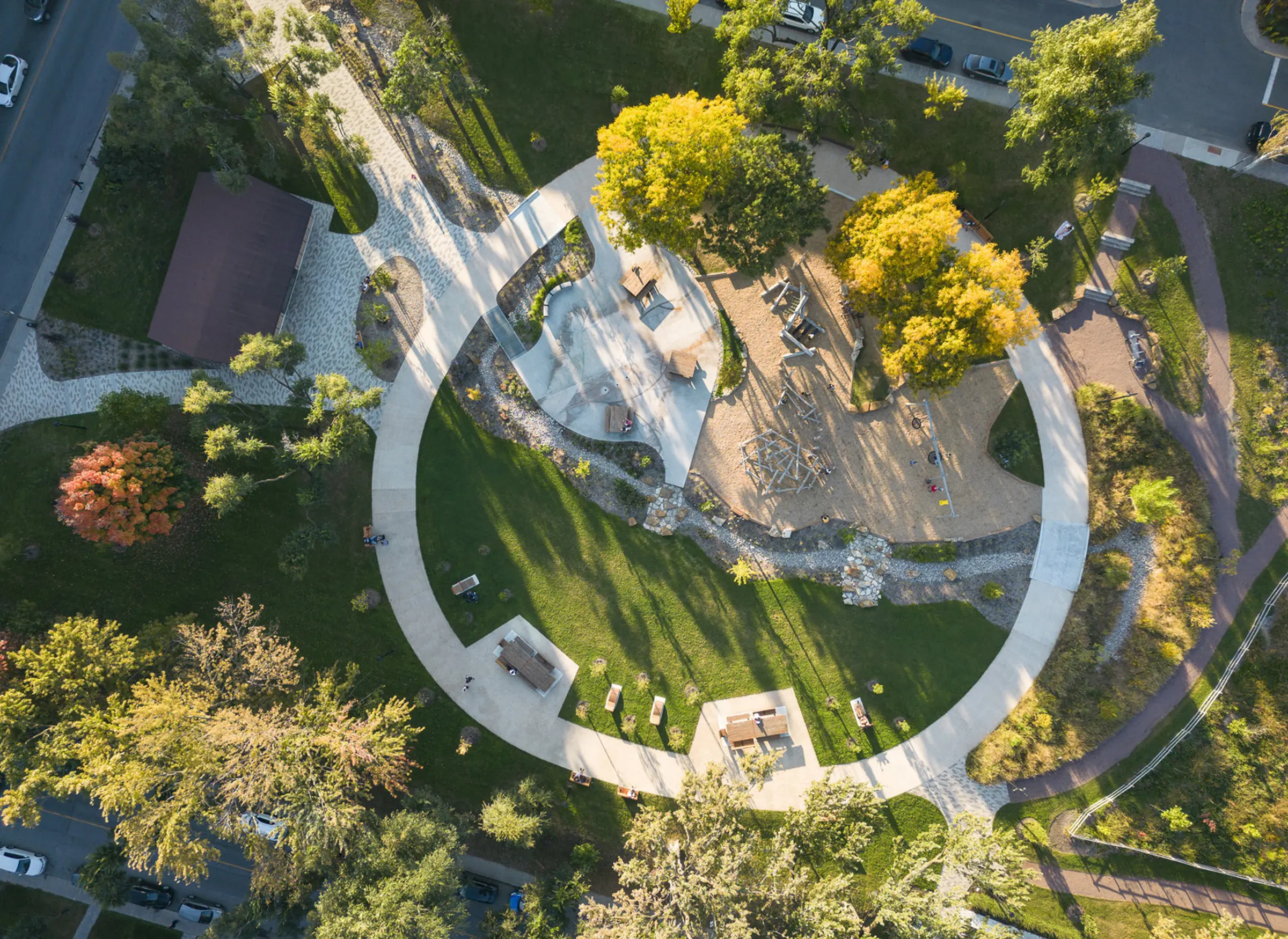 Organic shapes of Rosemont Park