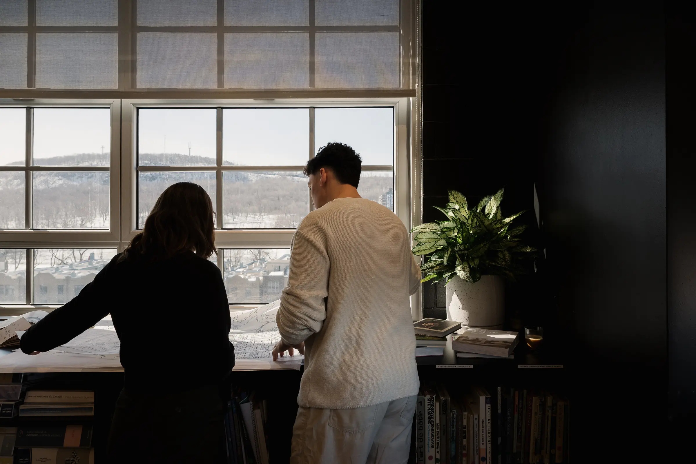 Working session with a stunning view of Mount Royal