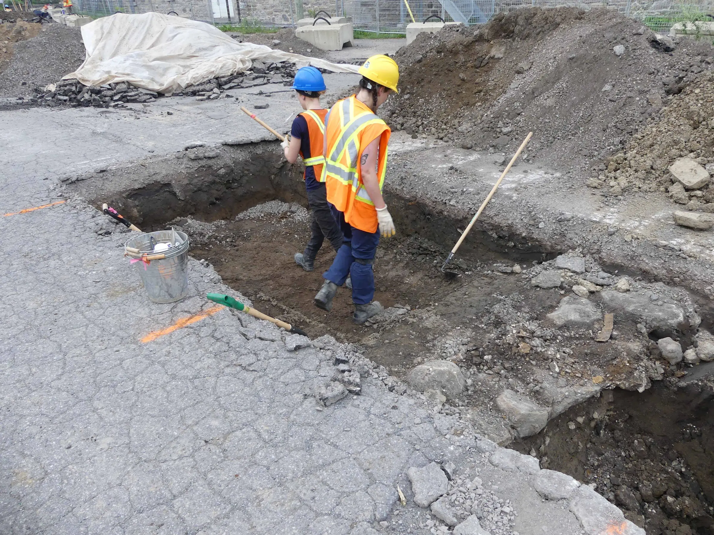 Site en chantier à l'église Sainte-Rose-de-Lima
